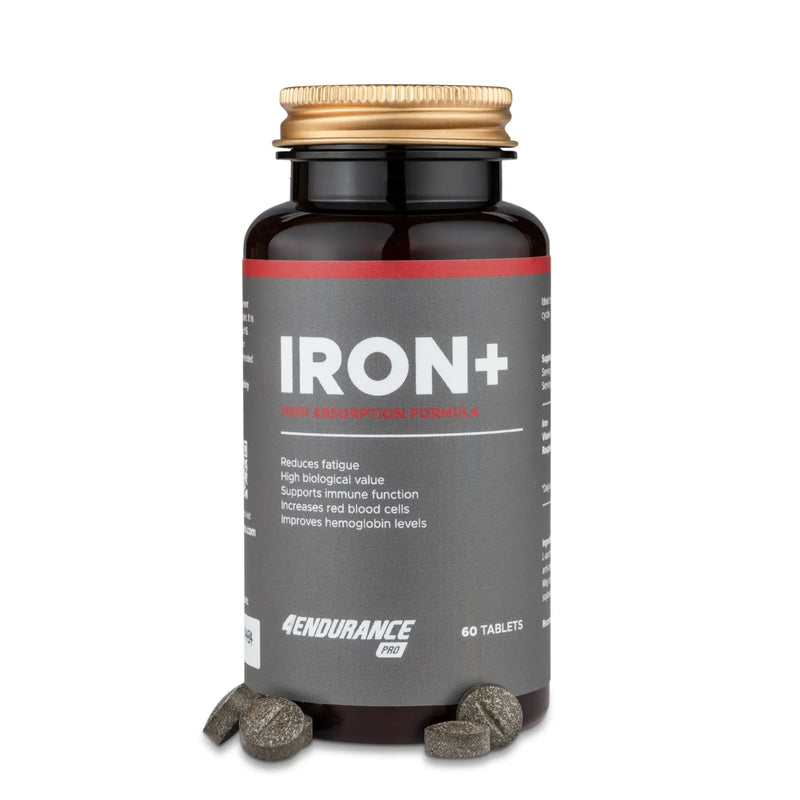 4Endurance Pro Iron+ - 60 capsules, schwarze Flasche mit goldfarbenem Verschluss und rotem Etikettband, unterstützt die Immunfunktion und reduziert Müdigkeit.